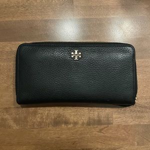 Tory Burch Robinson zip around large wallet